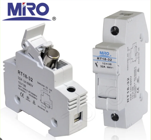FUSE HOLDER 